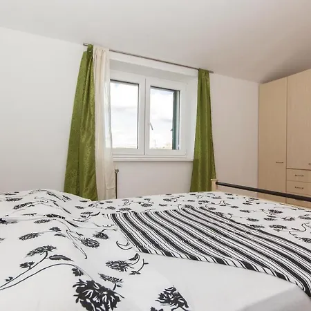 아파트 Two-bedroom 0 In