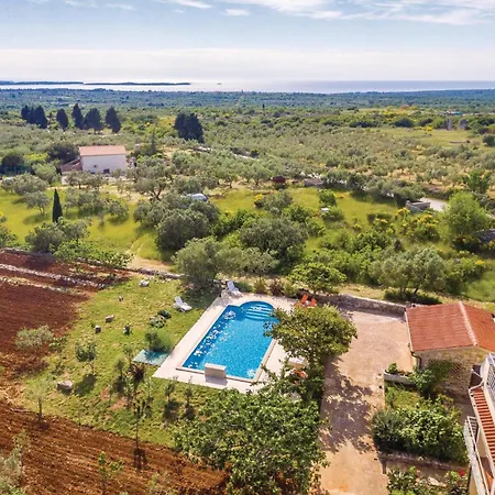 2 Bedroom Awesome In *