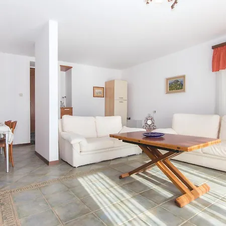 Апартаменты 2 Bedroom Awesome In Воднян