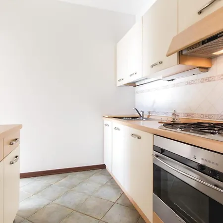 Two-bedroom 0 In *