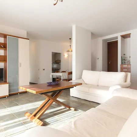 Two-bedroom 0 In 아파트