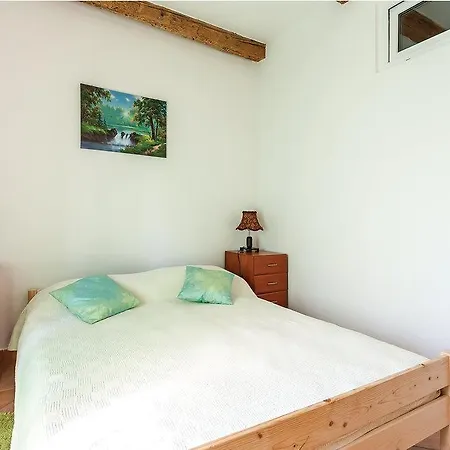 2 Bedroom Awesome In Воднян