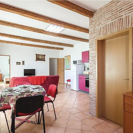 Апартаменты 2 Bedroom Awesome In *