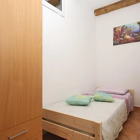 Two-bedroom 0 In 아파트
