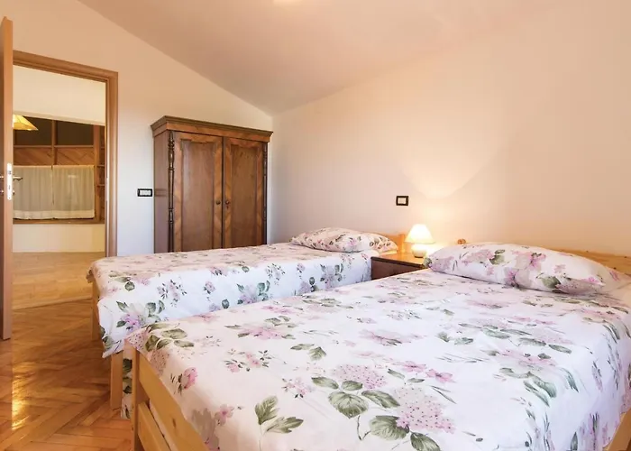 Two-bedroom 0 In Apartment